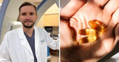 Heart disease is the leading cause of death. A cardiologist takes 3 supplements to lower his risk.