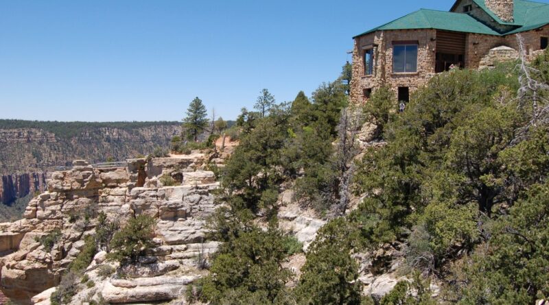 Historic Grand Canyon lodge burns to ashes in wildfire at US national park