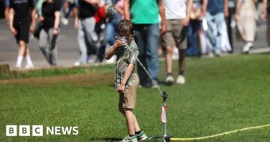 Hot weather continues as UK swelters past heatwave peak