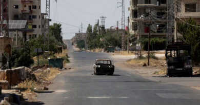 How Syrian attackers killed: One hand on the gun, another on the camera