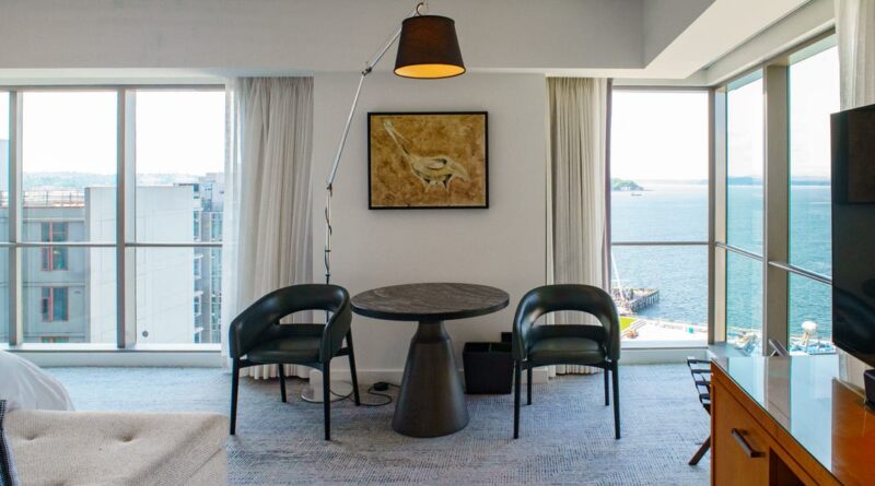 I stayed at a 5-star Four Seasons in Seattle. My $1,000-a-night room had the best view in the city.