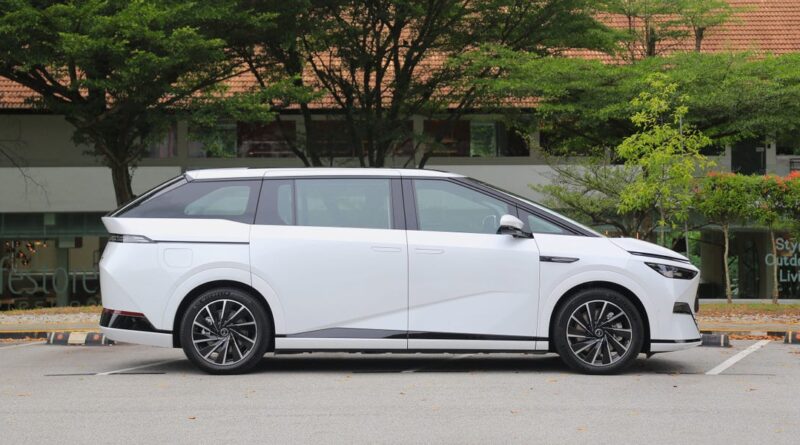 I test drove XPeng's electric minivan. Its back seats are the business class of the road.