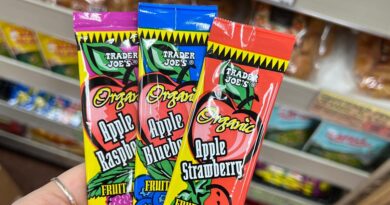 I'm a dietitian who used to work at Trader Joe's. Here are 10 of my favorite things to buy there.