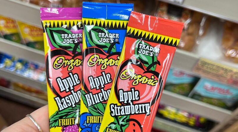 I'm a dietitian who used to work at Trader Joe's. Here are 10 of my favorite things to buy there.