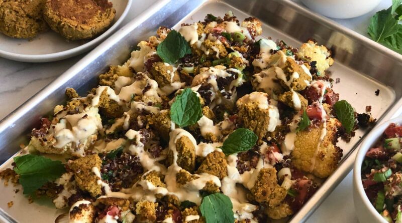 I'm a professional meal planner. These 5 easy sheet-pan dinners cost less than $20 and feed my whole family.