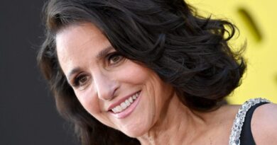 Julia Louis-Dreyfus told Michelle Obama the secret to getting your adult kids to come home