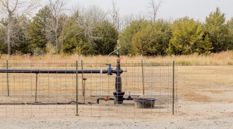 A Vaulted Deep well carries a carbon-rich slurry underground.