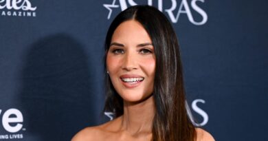 Olivia Munn says she learned to let go of her 'extra baggage' after her breast cancer diagnosis