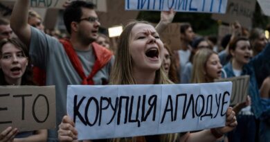 Photos: Ukraine protests as Zelenskyy moves to curb anticorruption agencies