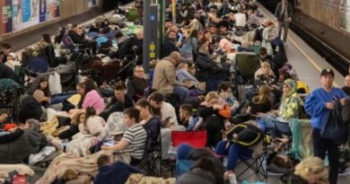 People take shelter inside a metro station during a Russian military strike, amid Russia's attack on Ukraine, in Kyiv, Ukraine June 29, 2025. REUTERS/Yan Dobronosov TPX IMAGES OF THE DAY