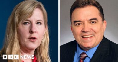 Suspect who fatally shot Minnesota lawmakers receives federal charges