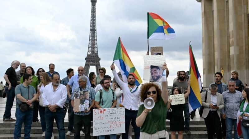 Syrians protest Sweida killings in London, Paris