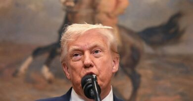 The effort to ban congressional stock trading has a Trump problem