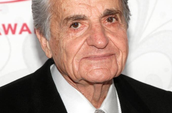 Tom Troupe, Veteran Character Actor And Broadway Performer, Dies At 97