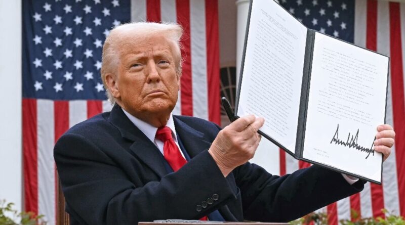 Trump steps up pressure for deals as US tariff deadline nears