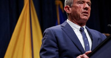 US widens public benefit restrictions for undocumented immigrants