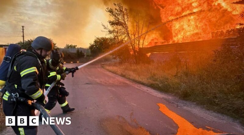 Ukraine suffers heaviest attack as Trump criticises Putin