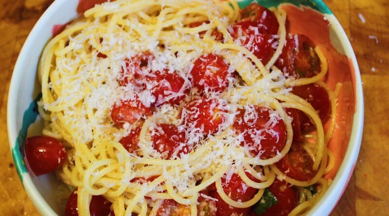 We made Ina Garten's easy 5-ingredient summer pasta. It was delicious and basically cooked itself.