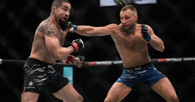 Robert Whittaker and Reinier de Ridder in Action.
