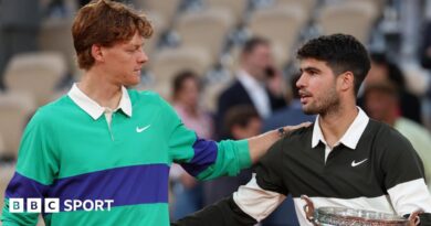 Jannik Sinner congratulates Carlos Alcaraz after their French Open final