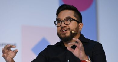 Y Combinator CEO Garry Tan warns students that a 'fake it till you make it' business mindset could land you in jail