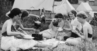 30 vintage photos show how different camping used to be