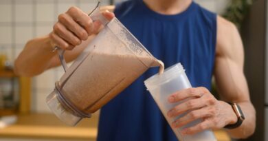 A cardiologist shared 4 seemingly healthy habits that can lead to heart failure, from too much protein to overdoing workouts