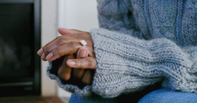 A wedding therapist says you shouldn't get engaged if you haven't talked about these 5 things with your partner
