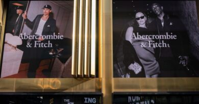 Abercrombie & Fitch made a huge comeback with Gen Z shoppers. Here's where it started versus how it's going.