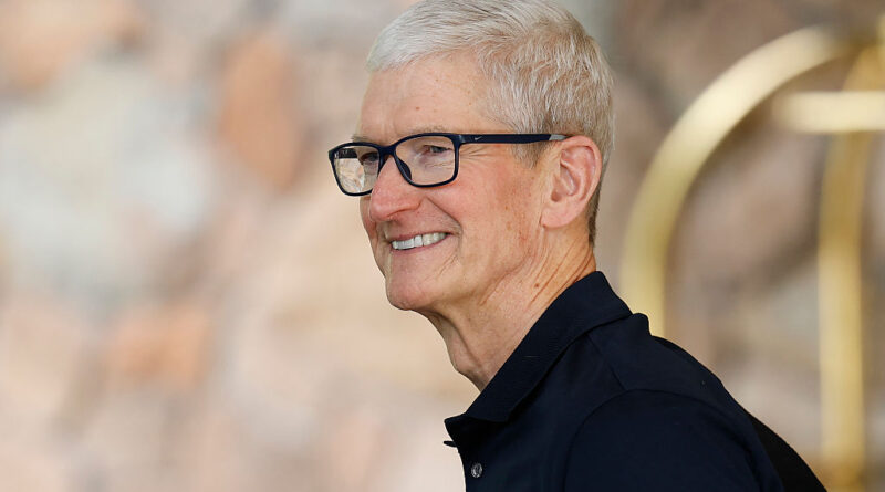 SUN VALLEY, IDAHO - JULY 08: Apple CEO Tim Cook arrives at the Sun Valley lodge for the Allen & Company Sun Valley Conference on July 8, 2025 in Sun Valley, Idaho. Every year, some of the world's wealthiest and most powerful figures from the media, finance, technology, and political spheres converge at the Sun Valley Resort for the exclusive week-long conference hosted by boutique investment bank Allen & Co. (Photo by Kevin Dietsch/Getty Images)