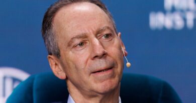 Centerbridge's cofounder says Wall Street is missing great hires