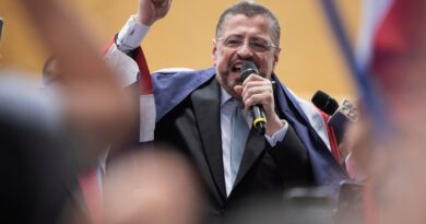 Chaves Robles becomes first Costa Rican president to face loss of immunity