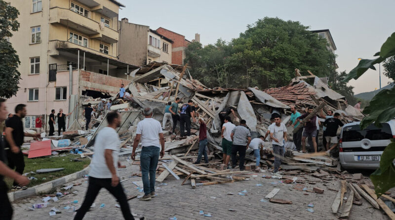 Earthquake of magnitude 6.1 strikes western Turkey, disaster authority says