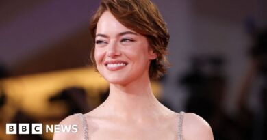 Emma Stone dazzles Venice with alien kidnap drama Bugonia