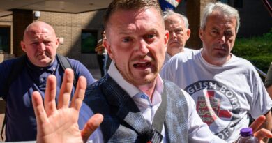 Far-right figure Tommy Robinson arrested for train station assault in UK