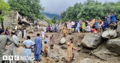 Flash floods kill more than 160 in Pakistan