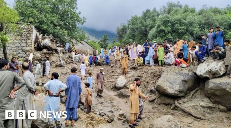 Flash floods kill more than 160 in Pakistan
