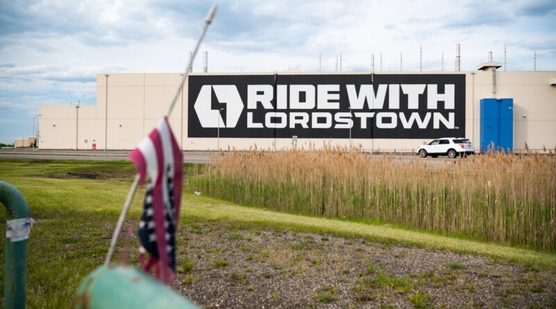 Signage outside Lordstown Motors Corp. headquarters in Lordstown, Ohio, U.S., on Saturday, May 15, 2021. Lordstown Motors Corp. is scheduled to release earnings figures on May 24. Photographer: Dustin Franz/Bloomberg