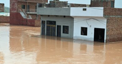 Half a million people stranded by heavy flooding evacuated in Pakistan