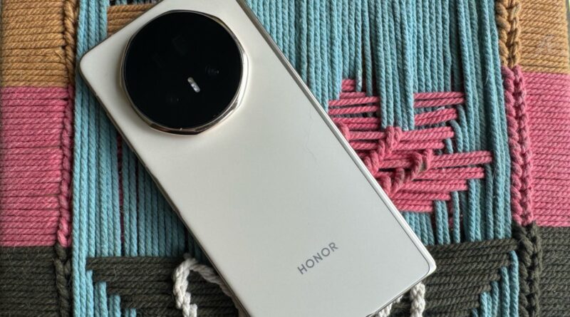 Honor's slim Magic V5 foldable is fun to use, minus the huge camera bump | TechCrunch