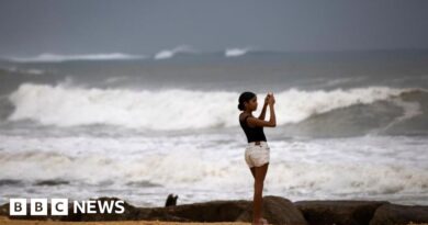 Hurricane Erin regains strength as it heads towards US East Coast
