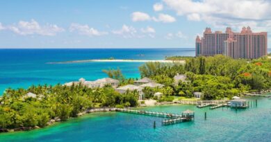 I was born and raised in The Bahamas. Here are 11 of the biggest mistakes I see tourists make.