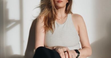 Kelly Stonelake
