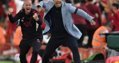 Liverpool avoid late Bournemouth scare to win Premier League opener