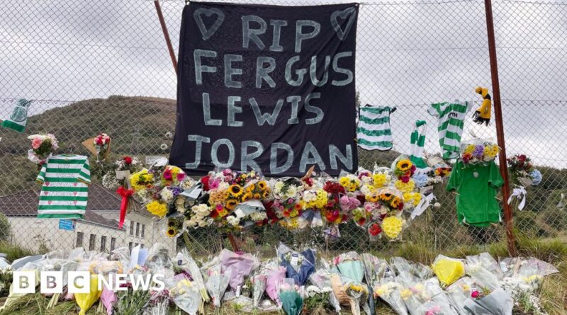 Minute's silence for teenage shinty players killed in crash