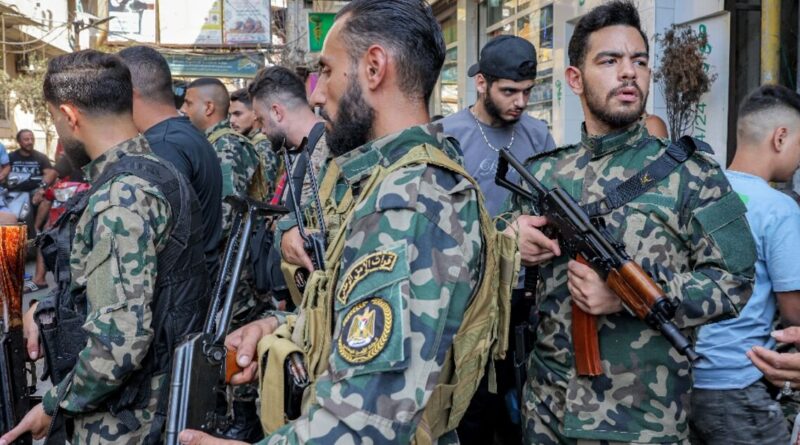 Palestinian camps in Lebanon begin disarming