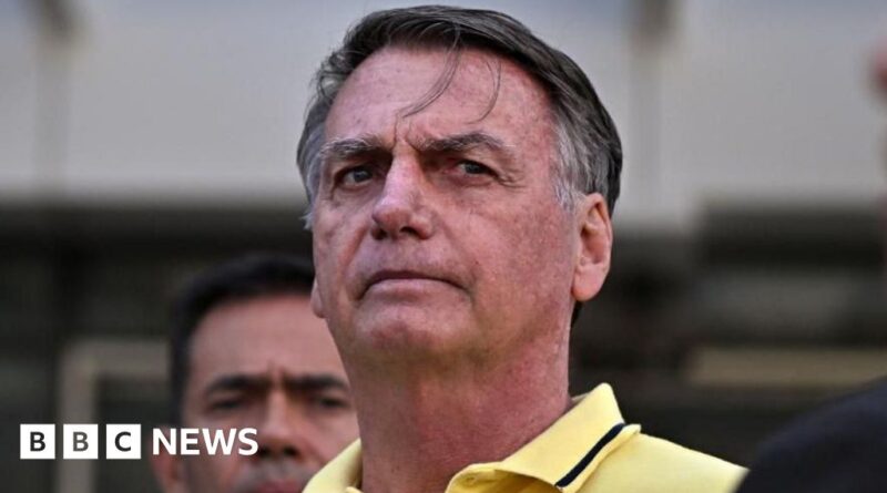 Police accuse Jair Bolsonaro and son of obstruction of justice