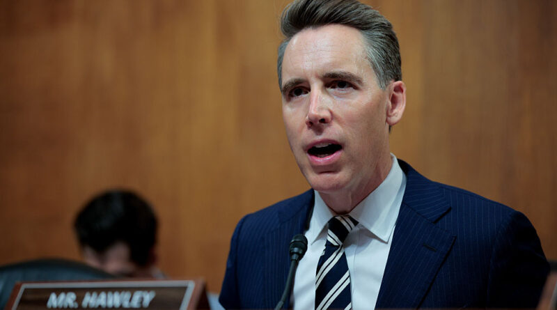 Sen. Hawley to probe Meta after report finds its AI chatbots flirt with kids | TechCrunch
