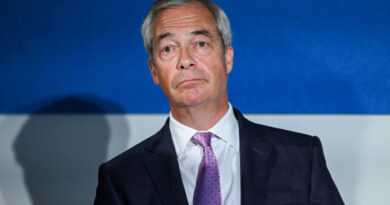 UK's Farage sets out plan for 'mass deportation' of asylum seekers