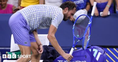 Daniil Medvedev smashes his racquet after the 2025 US Open defeat by Benjamin Bonzi